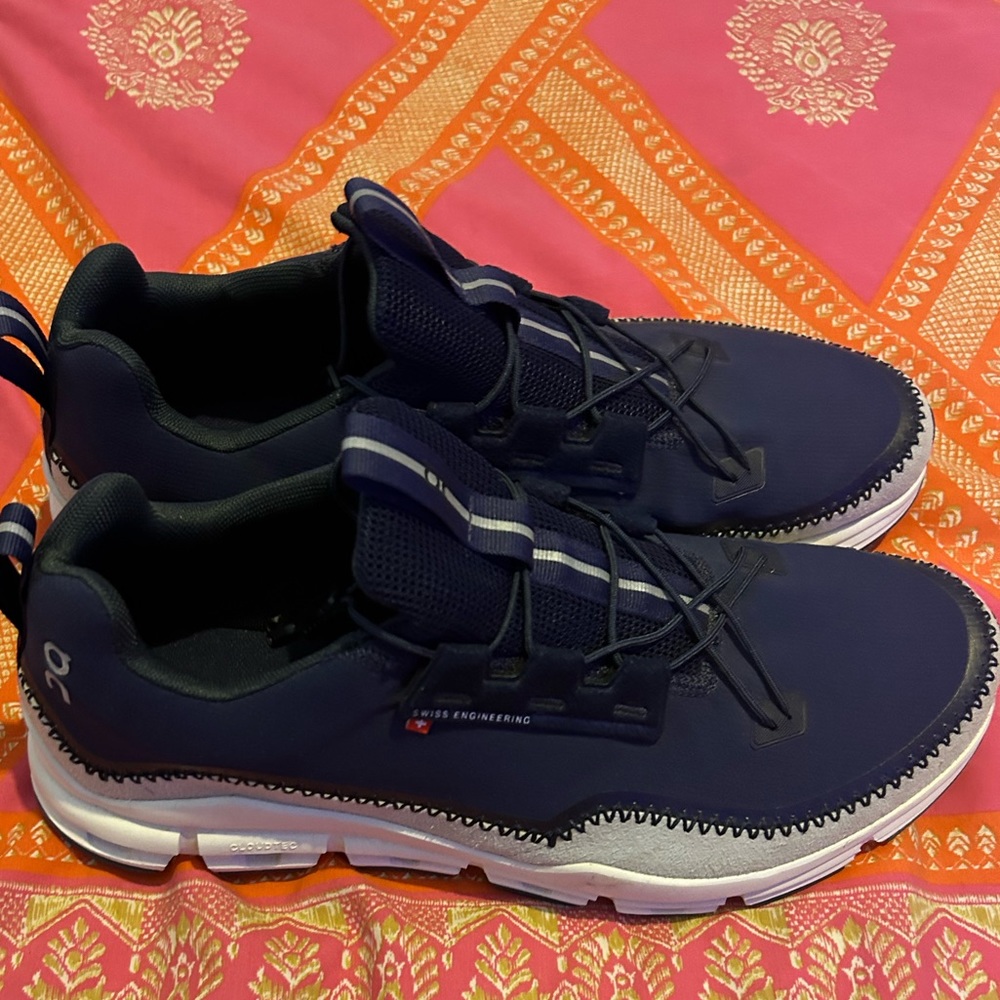 Running Shoe Swiss Engineering